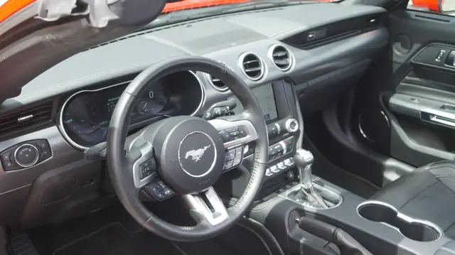 Ford Mustang GT 5.0 V8 Convertible Aut., NEUWERTIG, 1. BESITZ Ansicht 16