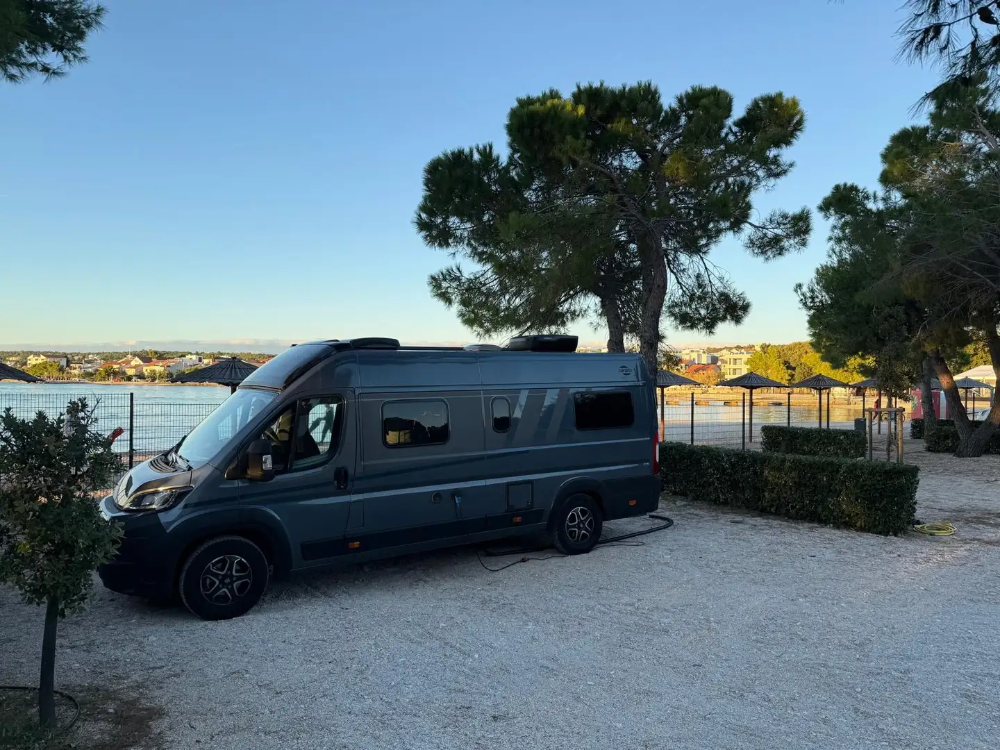 Fiat Ducato Carado Campervan CV640 pro+ Grau - 1