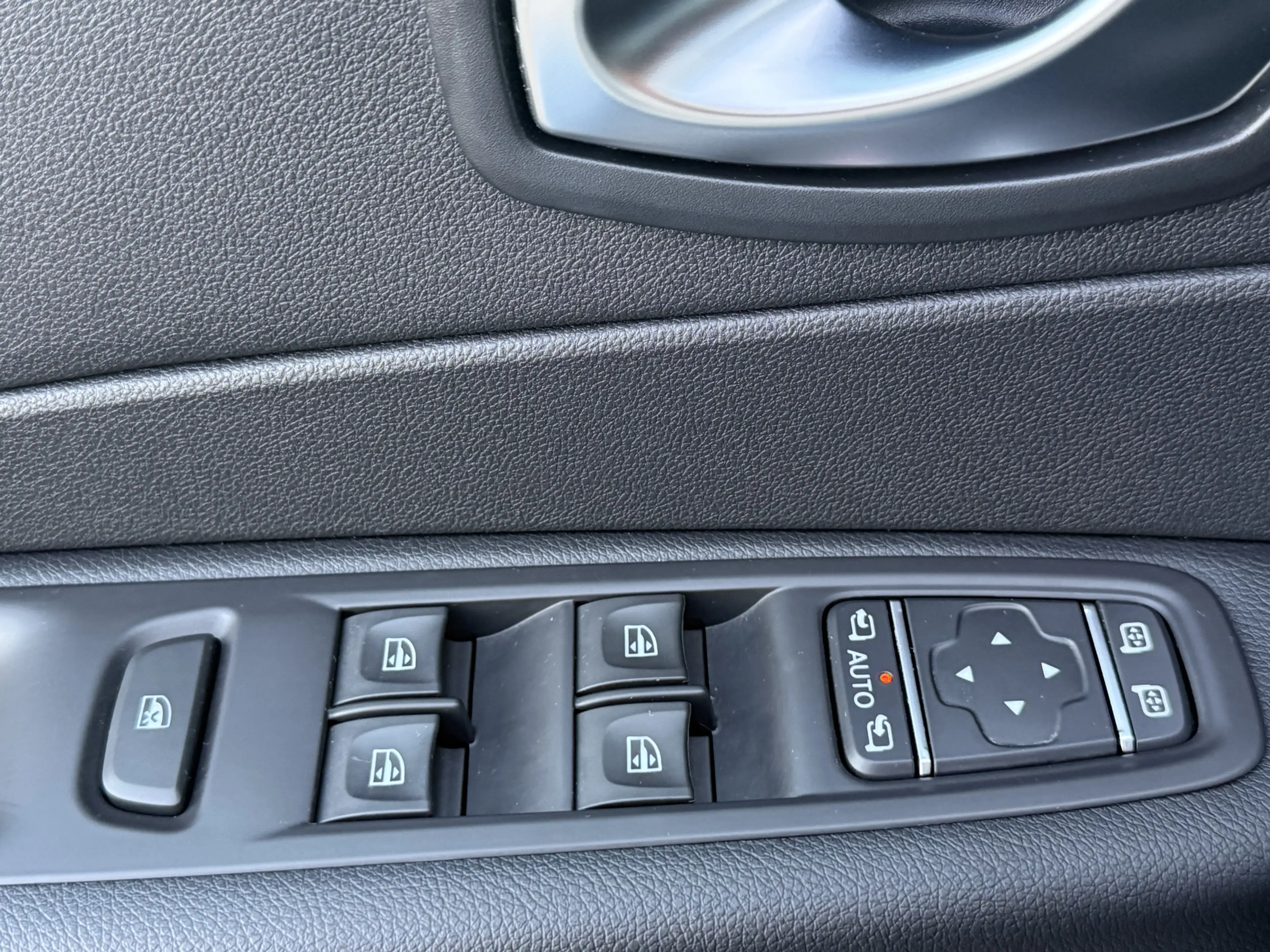 Renault Captur 0.9 TCe Limited Carplay/Camera/16inch. — photo 28