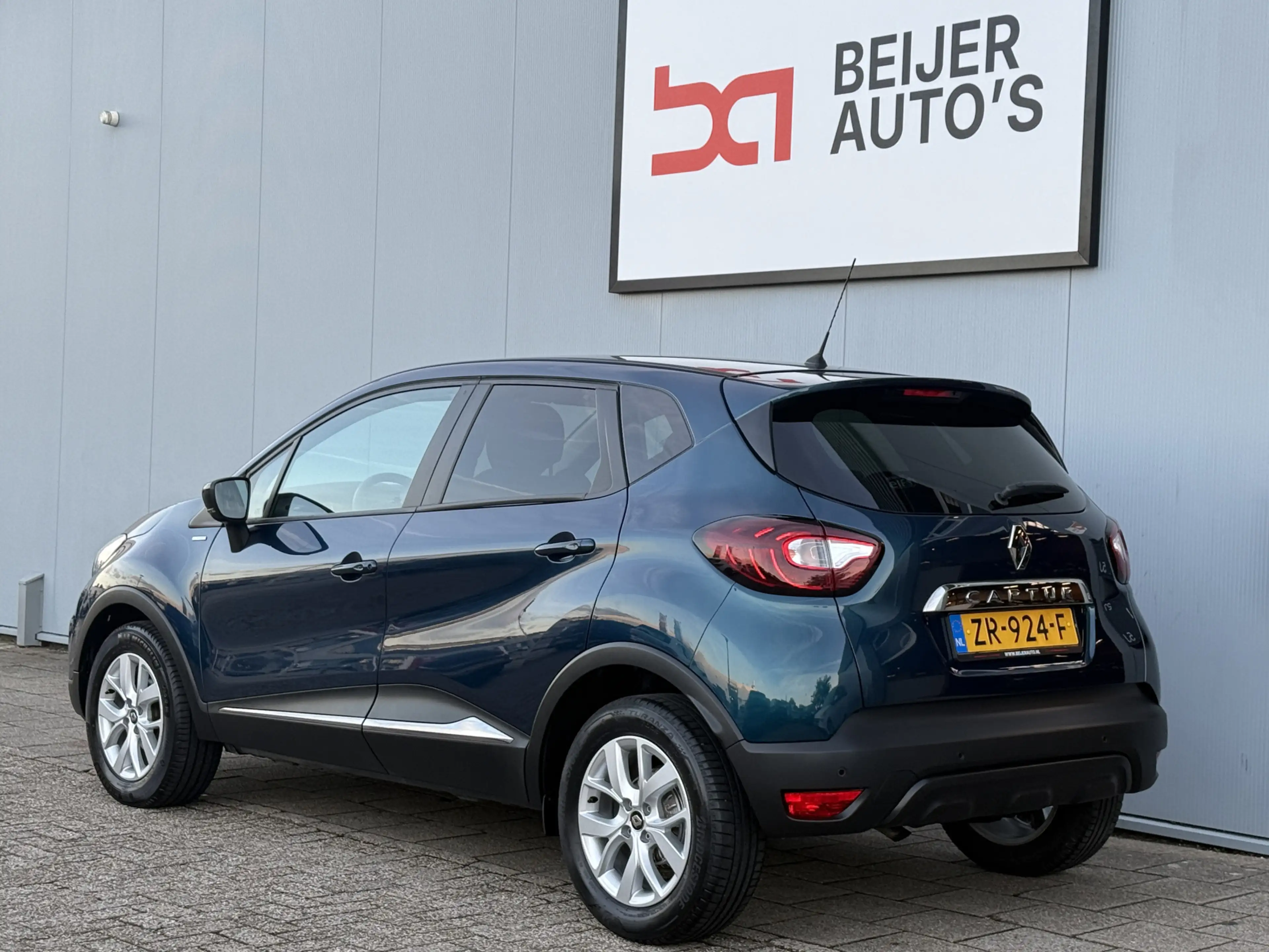 Renault Captur 0.9 TCe Limited Carplay/Camera/16inch. — photo 3