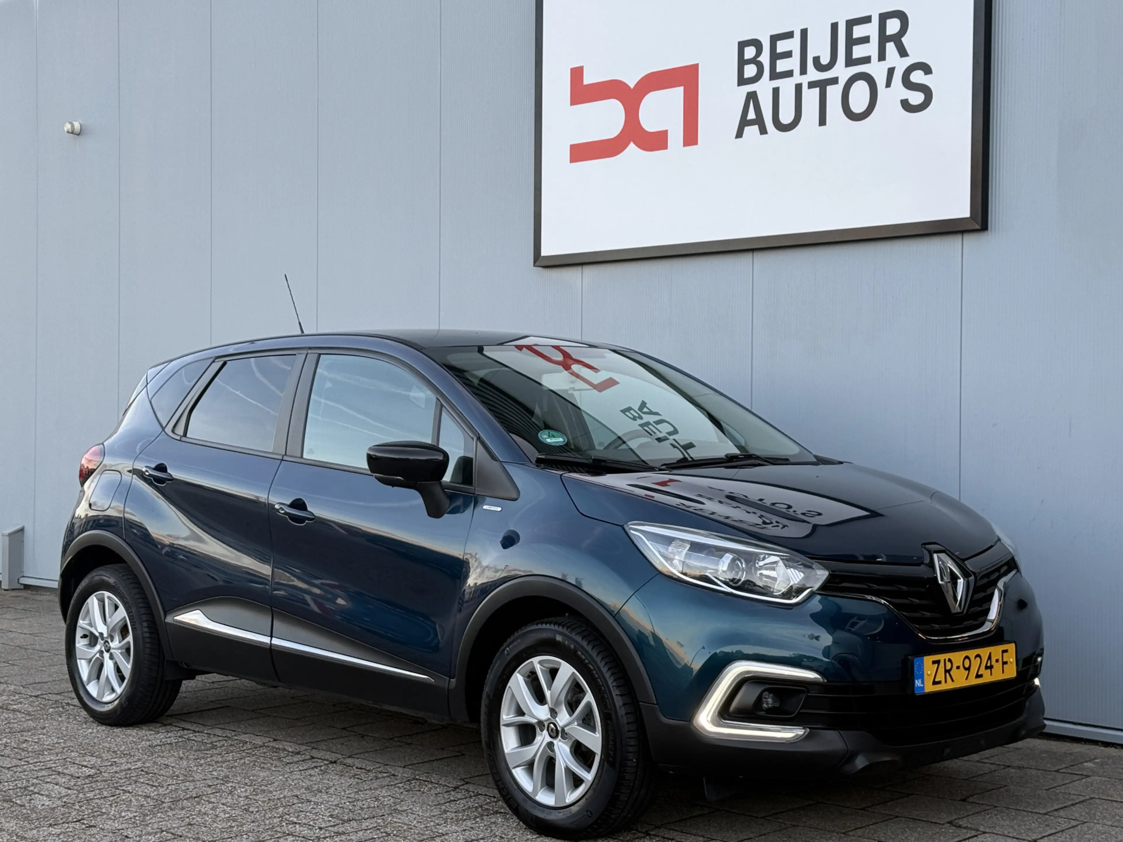 Renault Captur 0.9 TCe Limited Carplay/Camera/16inch. — photo 7