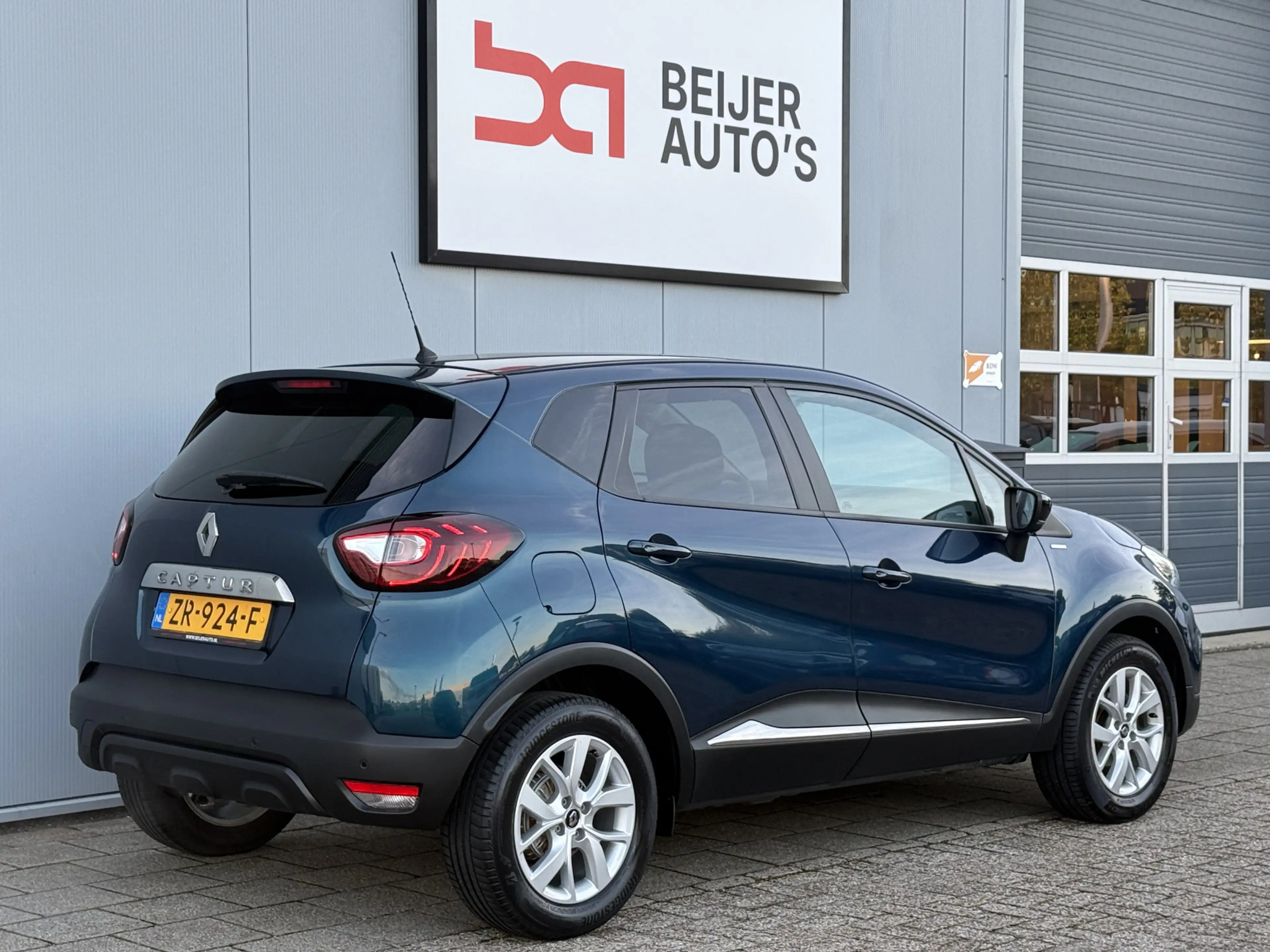 Renault Captur 0.9 TCe Limited Carplay/Camera/16inch. — photo 5