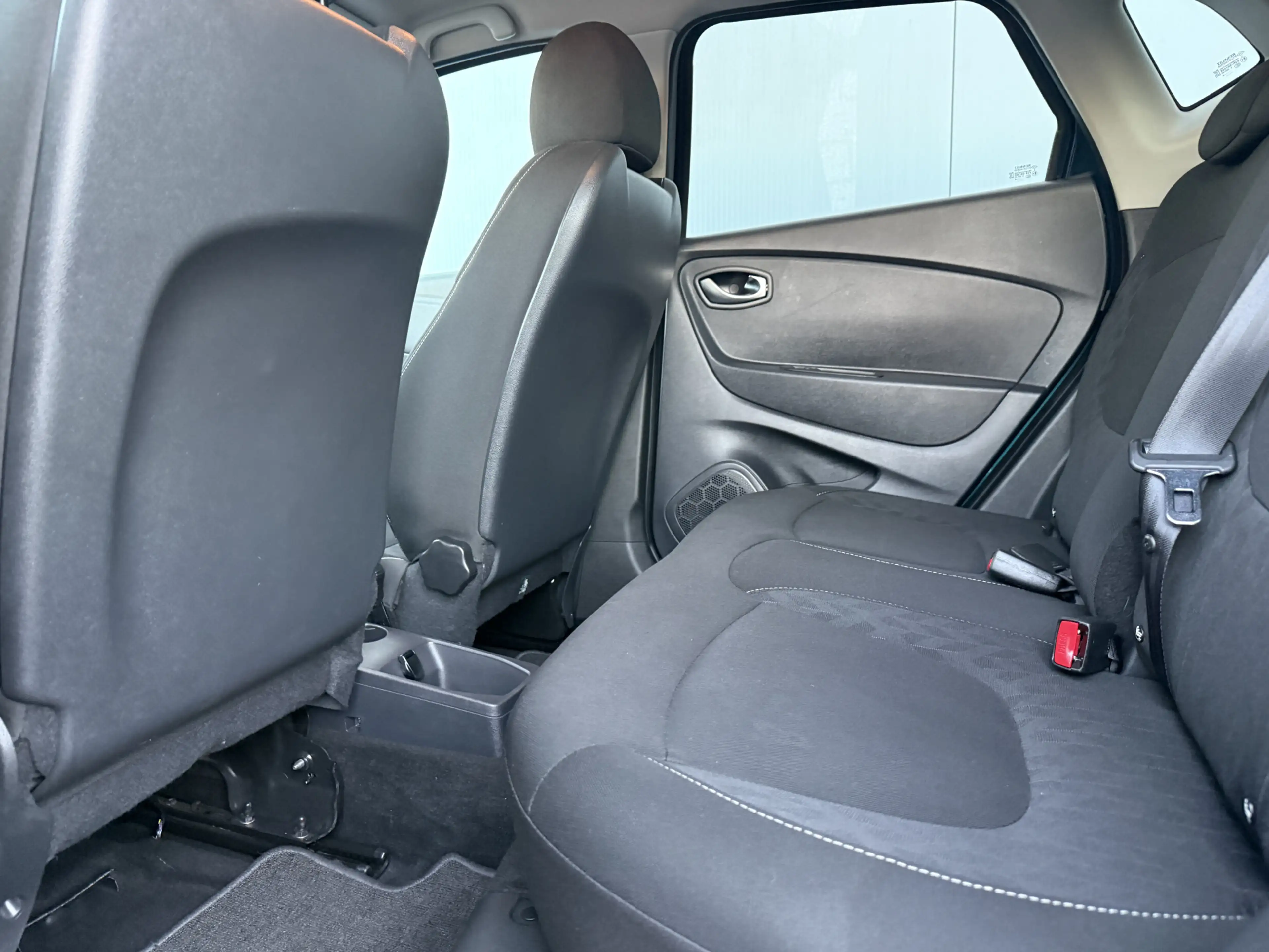 Renault Captur 0.9 TCe Limited Carplay/Camera/16inch. — photo 29