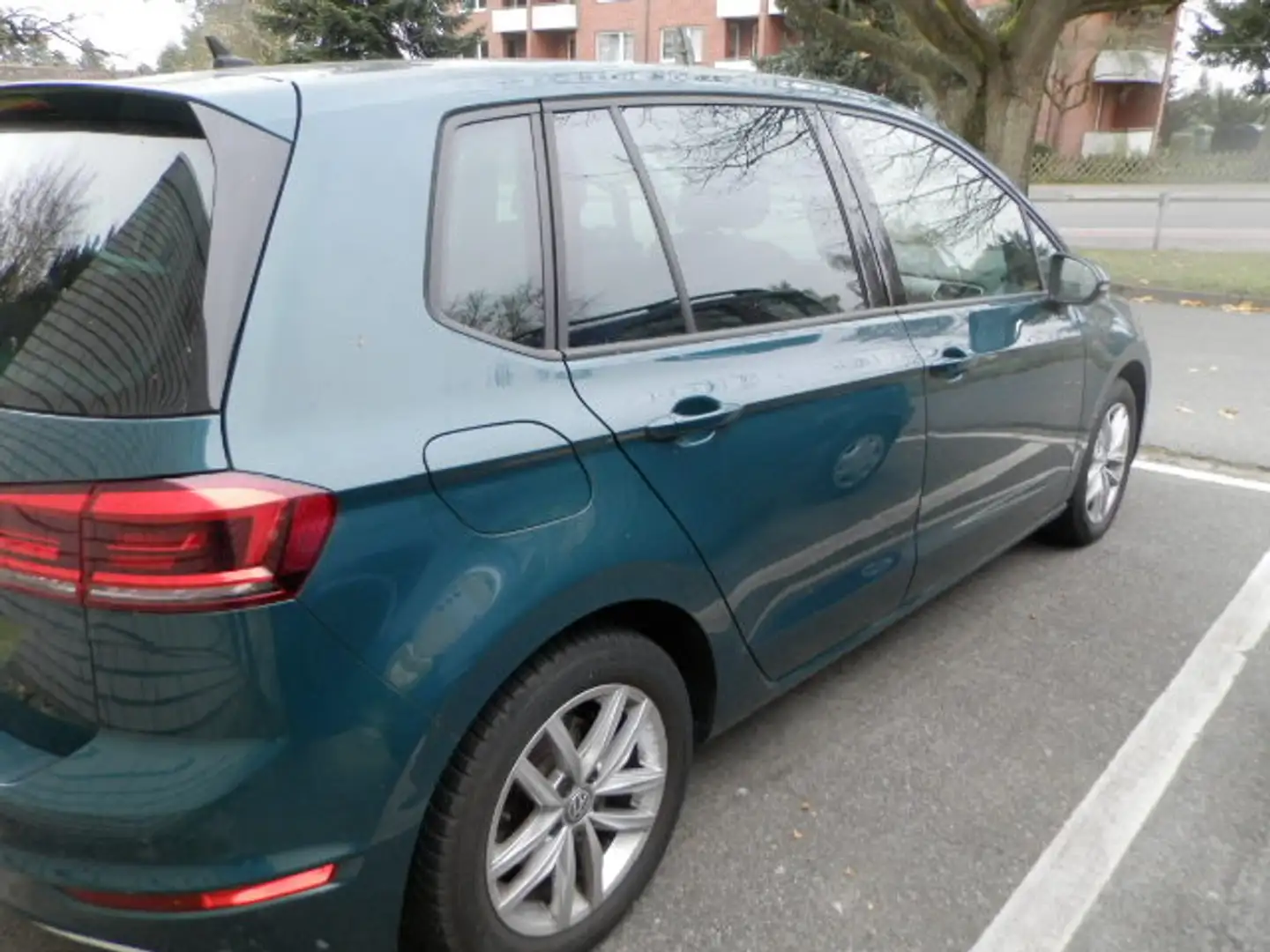 Volkswagen Golf Sportsvan Golf Sportsvan 1.5 TSI ACT Comfortline Grün - 2