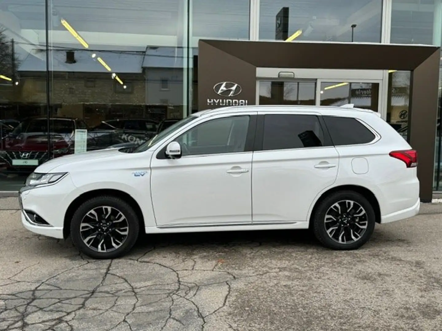 Mitsubishi Outlander PHEV Instyle Premium Wit - 2