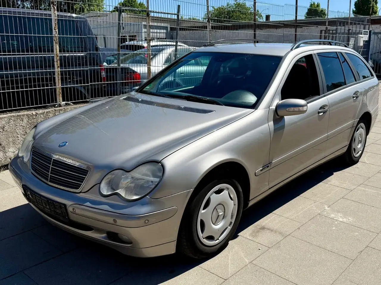 Mercedes-Benz C 220