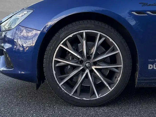 Maserati Ghibli view 9