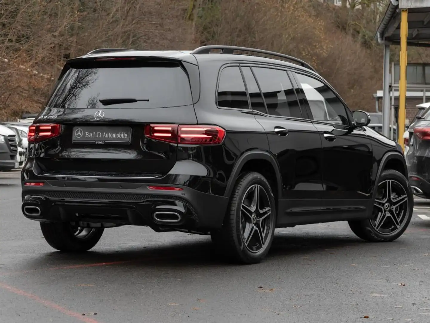 Mercedes-Benz GLB 200 AMG-Advanced/ILS/Pano/AHK/360/Easy/Night Czarny - 2