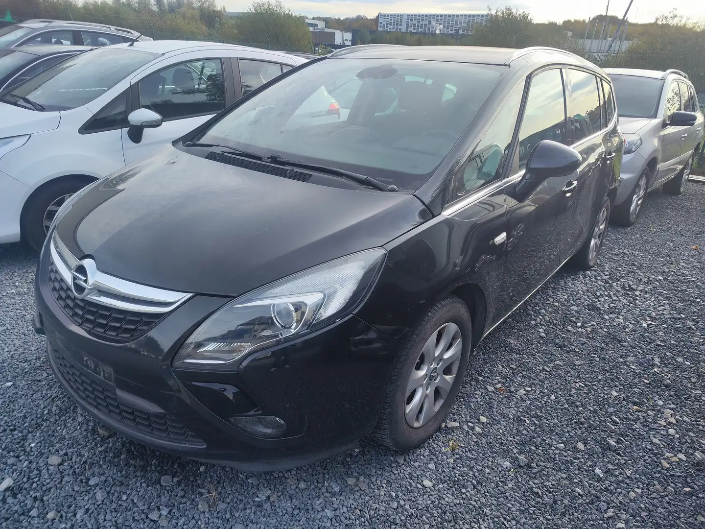 Opel Zafira Tourer 1.6 ECOFLEX Zwart - 1