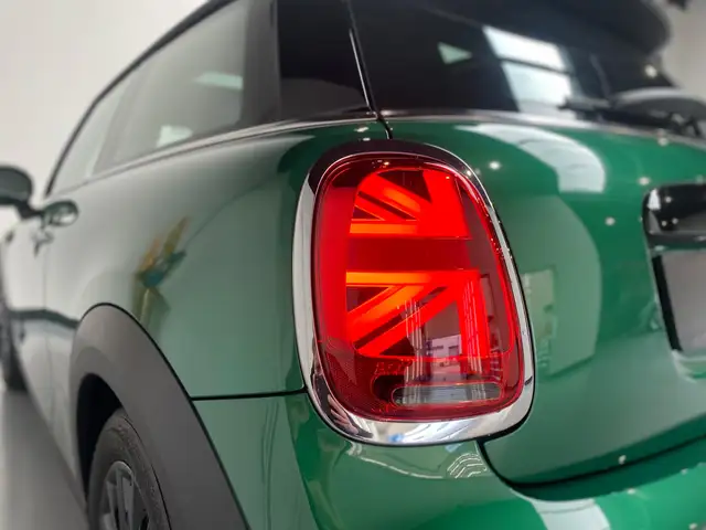 Mini Hatch view 9