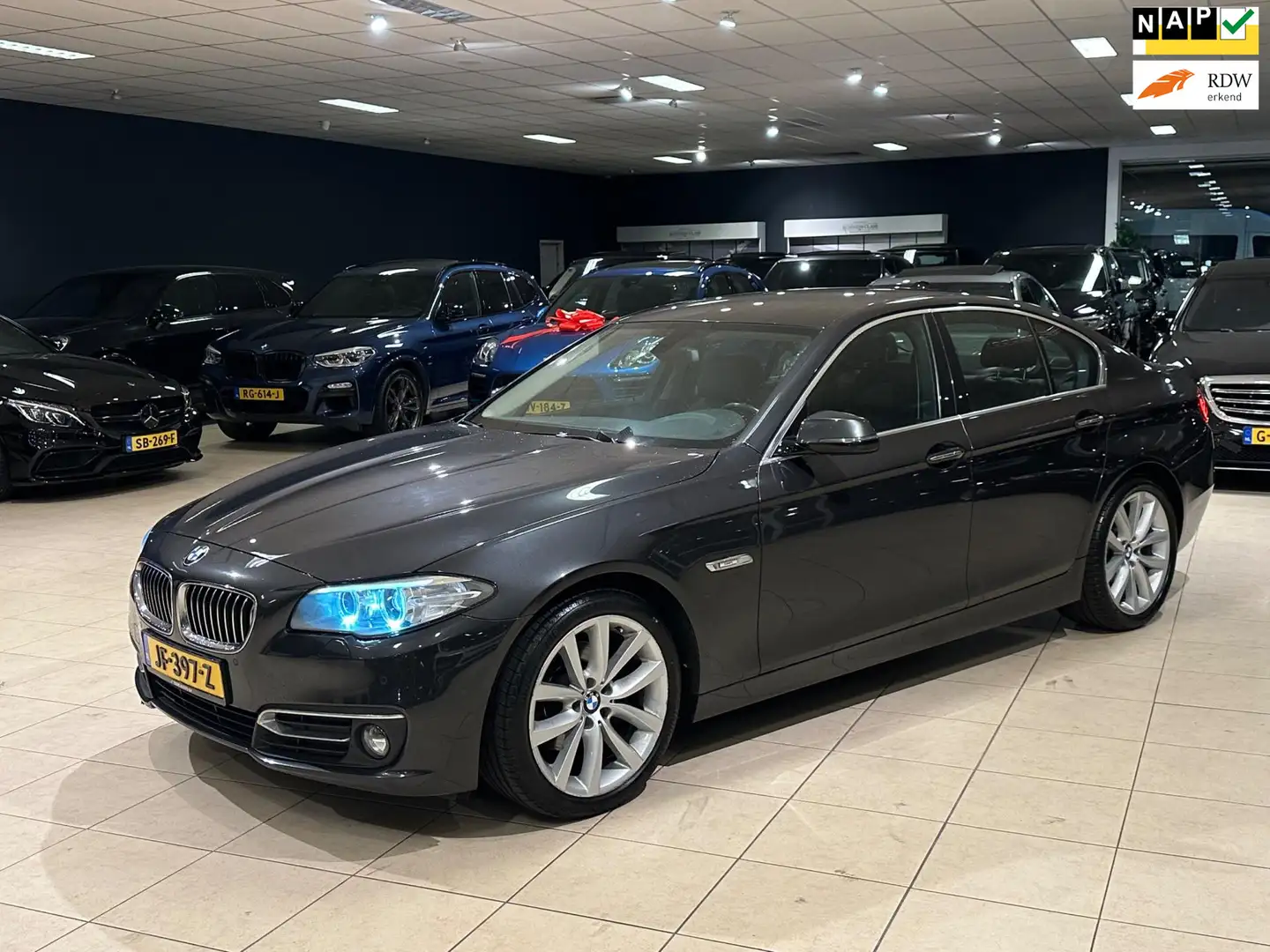 BMW 520 5-serie 520d High Exe.|NAP|TREKHAAK|LCI|MEMORY|DEA Grijs - 1