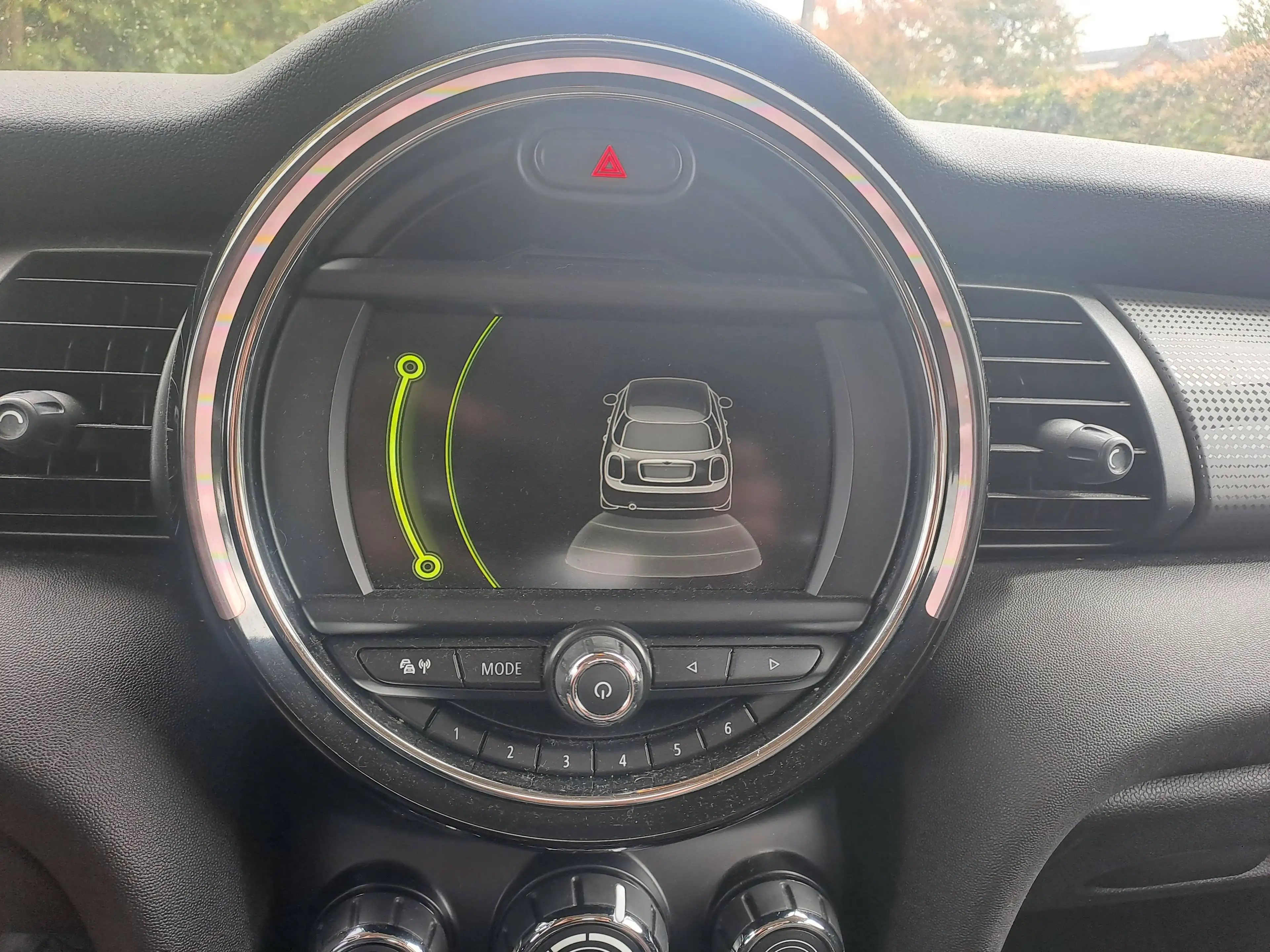 MINI Cooper D 1.5 — photo 12