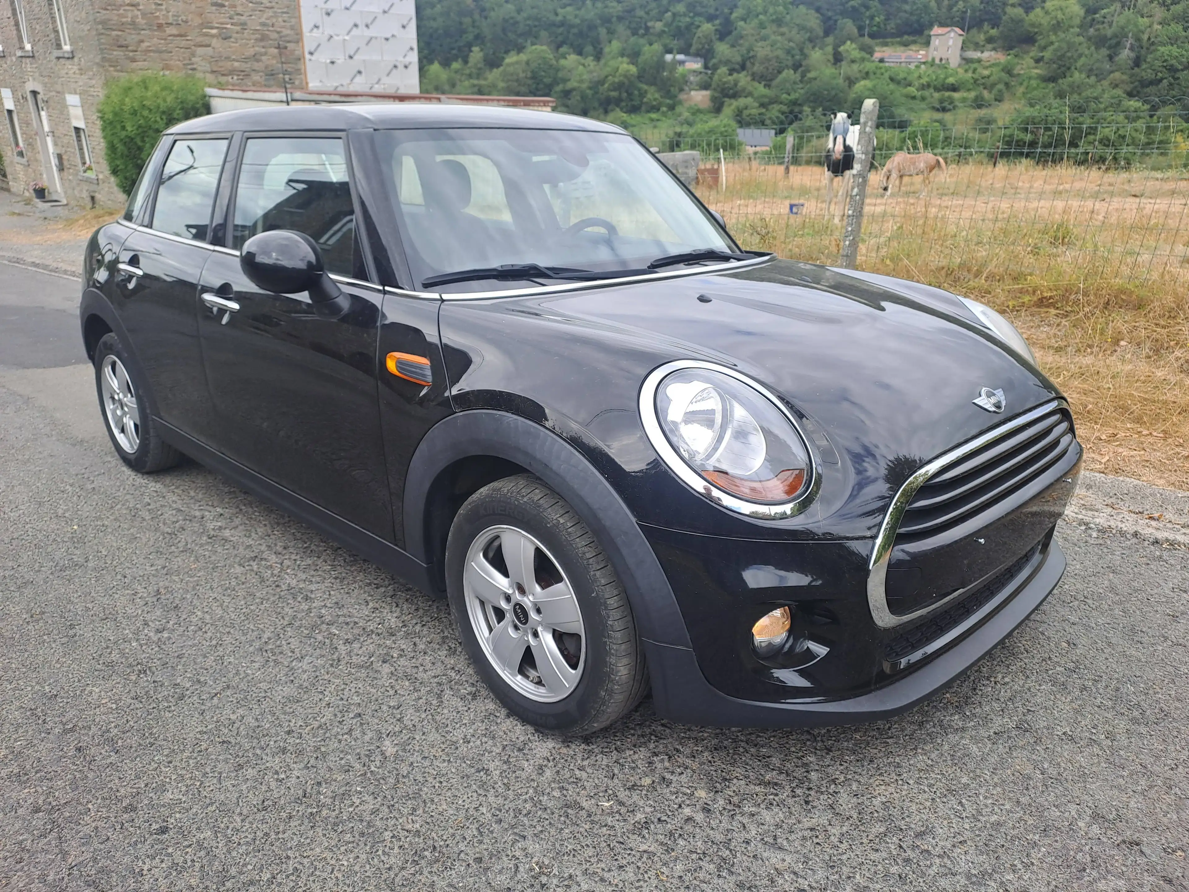 MINI Cooper D 1.5 — photo 6