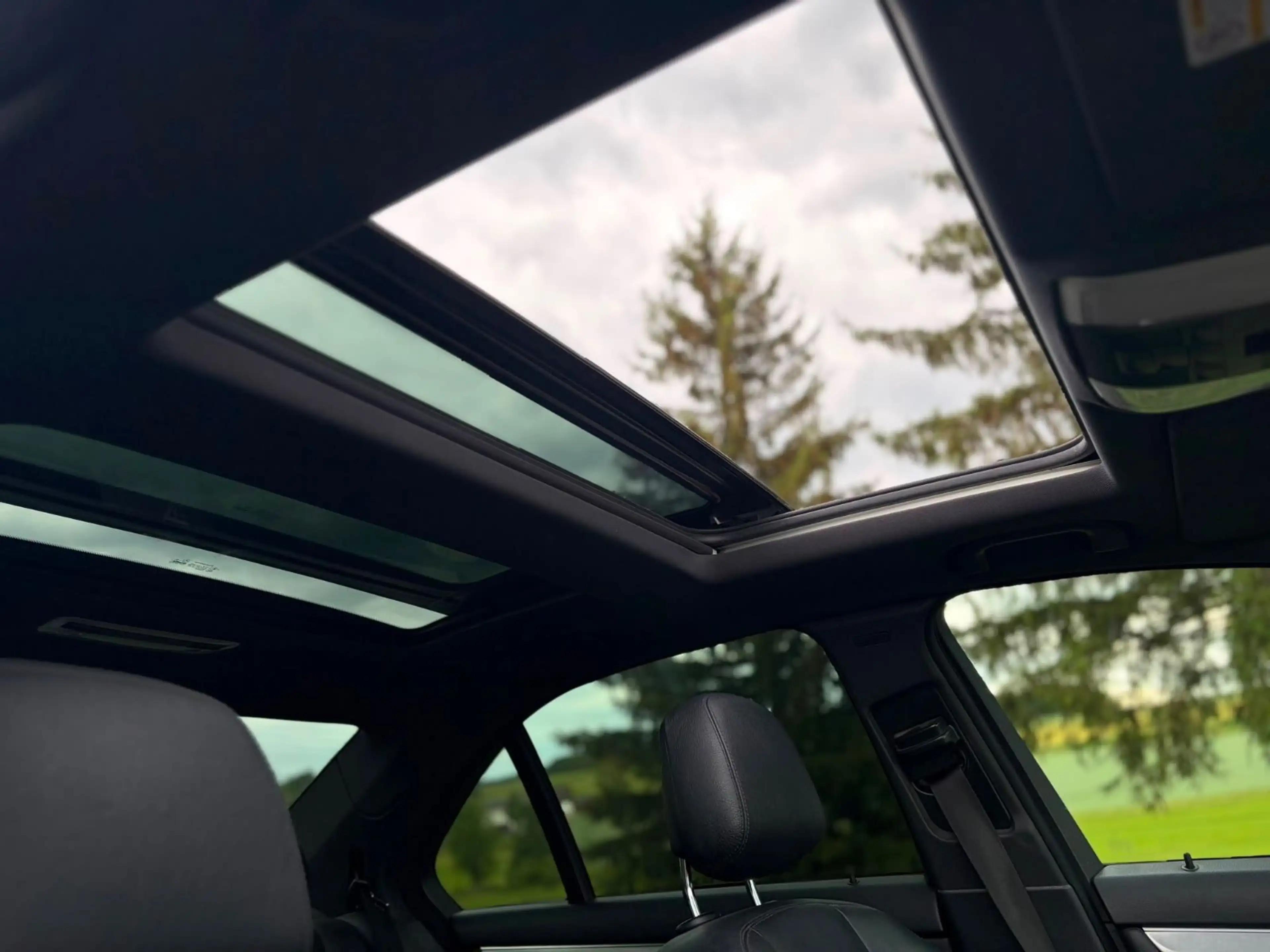 Mercedes-Benz C 350 AMG 4Matic — photo 16