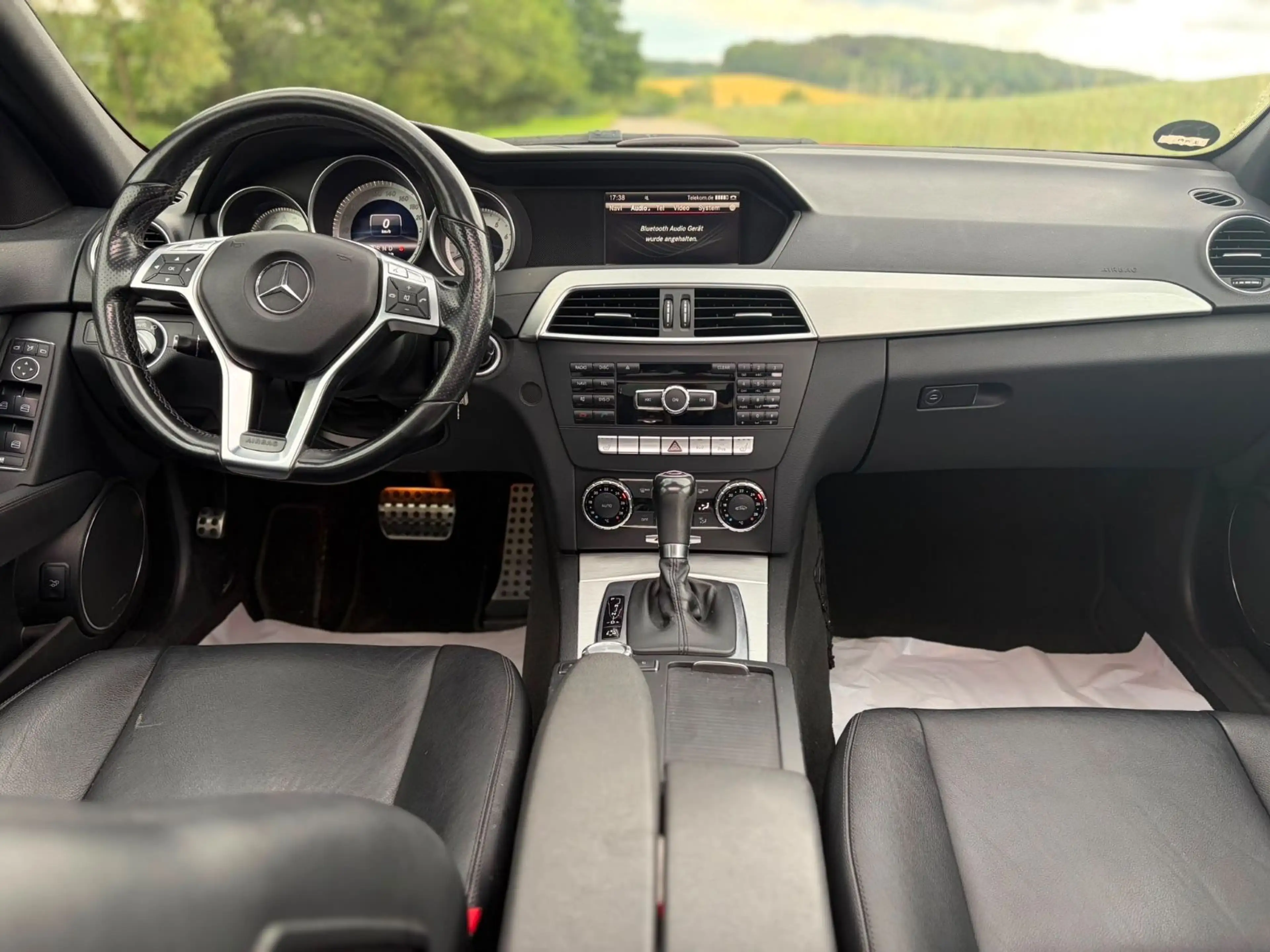 Mercedes-Benz C 350 AMG 4Matic — photo 14