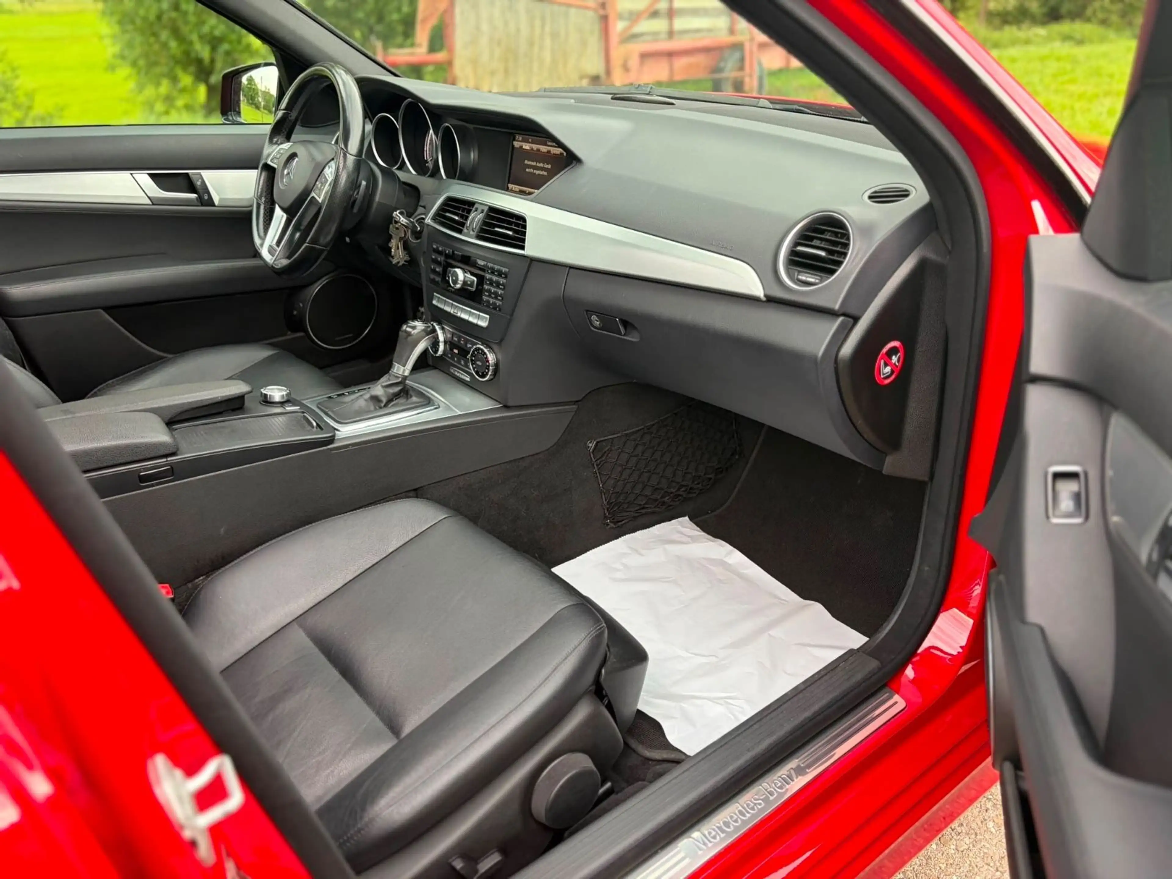 Mercedes-Benz C 350 AMG 4Matic — photo 12