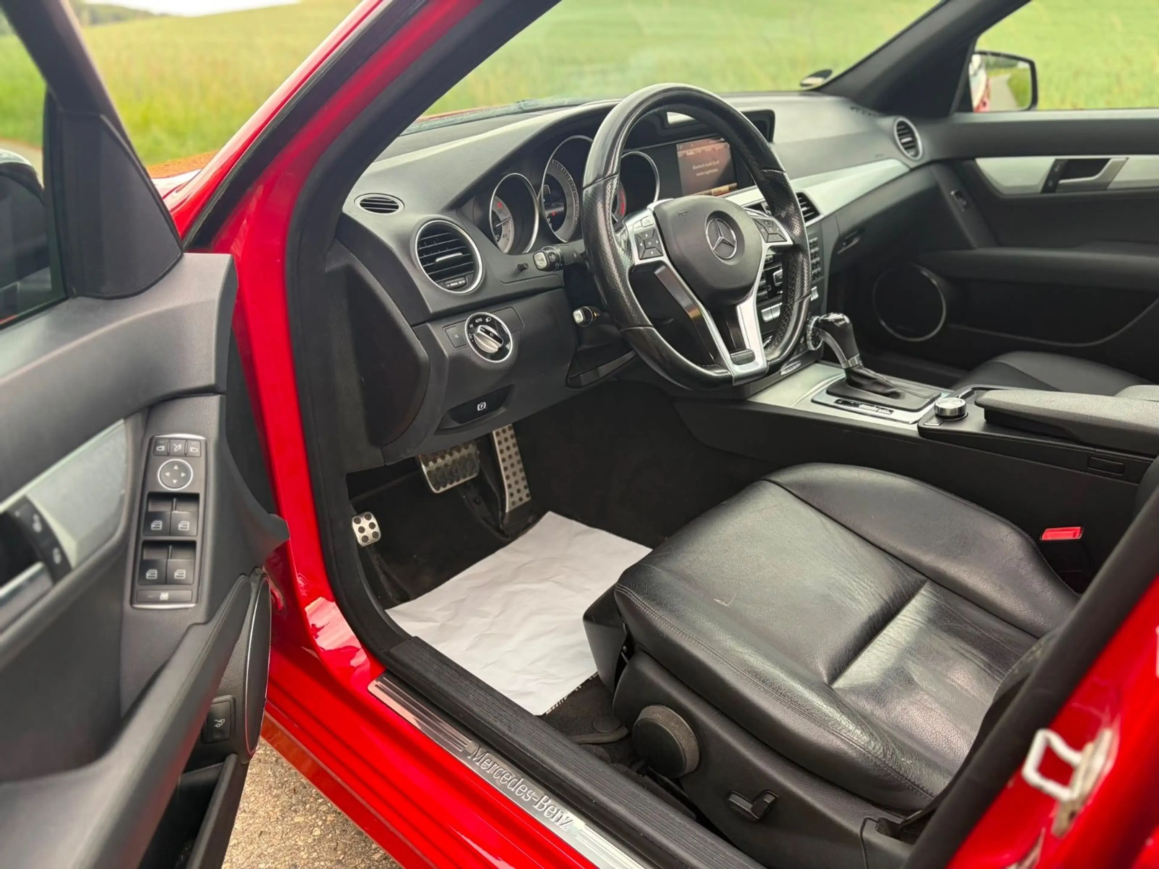 Mercedes-Benz C 350 AMG 4Matic — photo 9