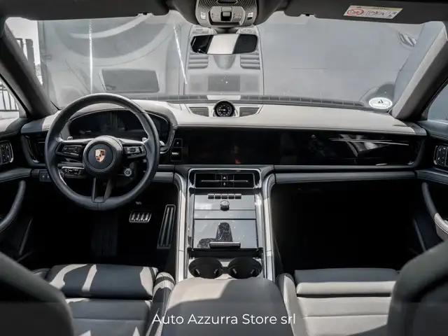 Porsche Panamera view 8