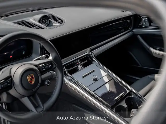 Porsche Panamera view 7