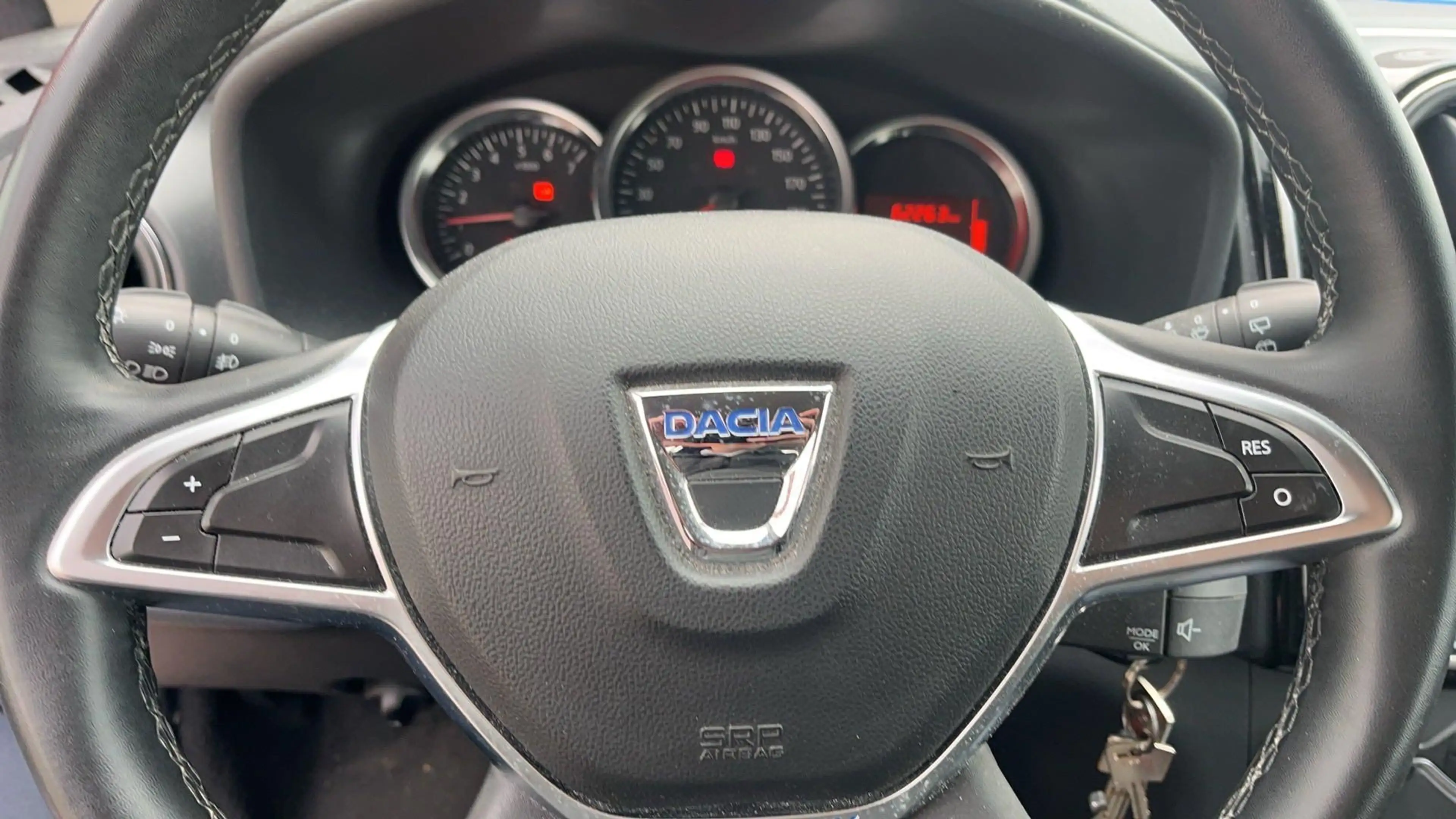 Dacia Logan MCV TCe 90 Série Limitée Tech Road | Trekhaak | Na — photo 11