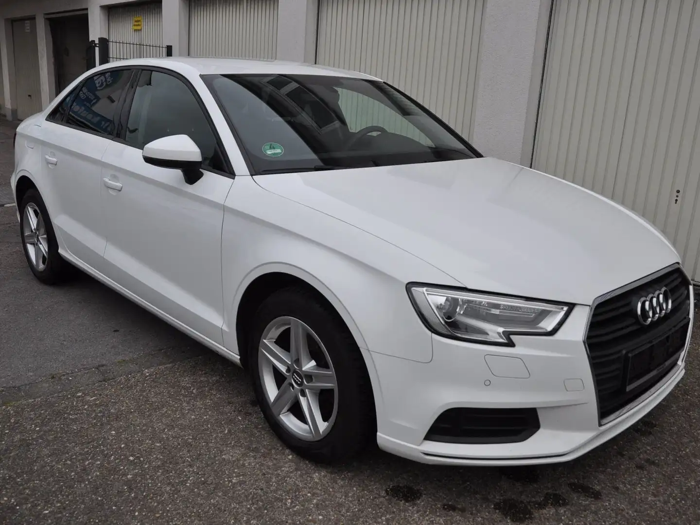 Audi A3 1.0 TFSI Limousine**Navi-Bi-Xenon-PDC** Bianco - 1