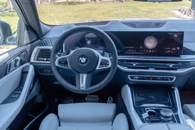 BMW X6 view 14