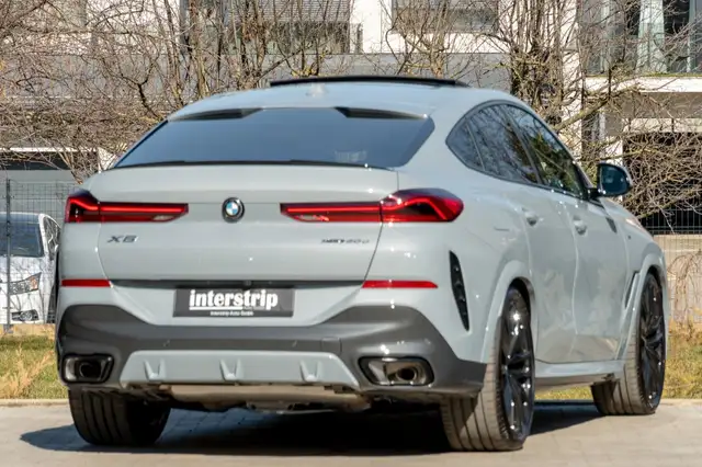 BMW X6 view 6