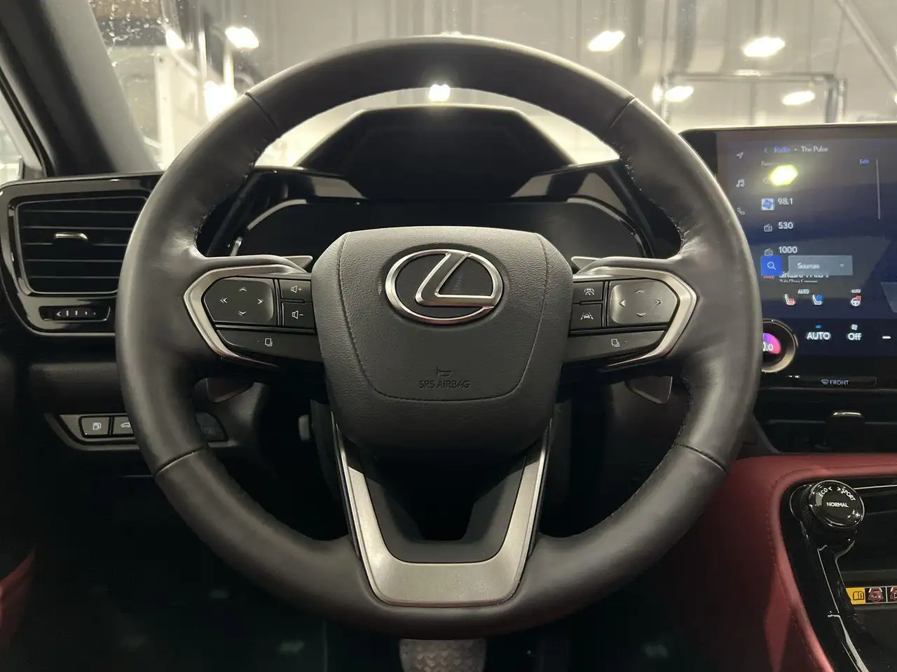 Lexus NX снимка Lexus NX