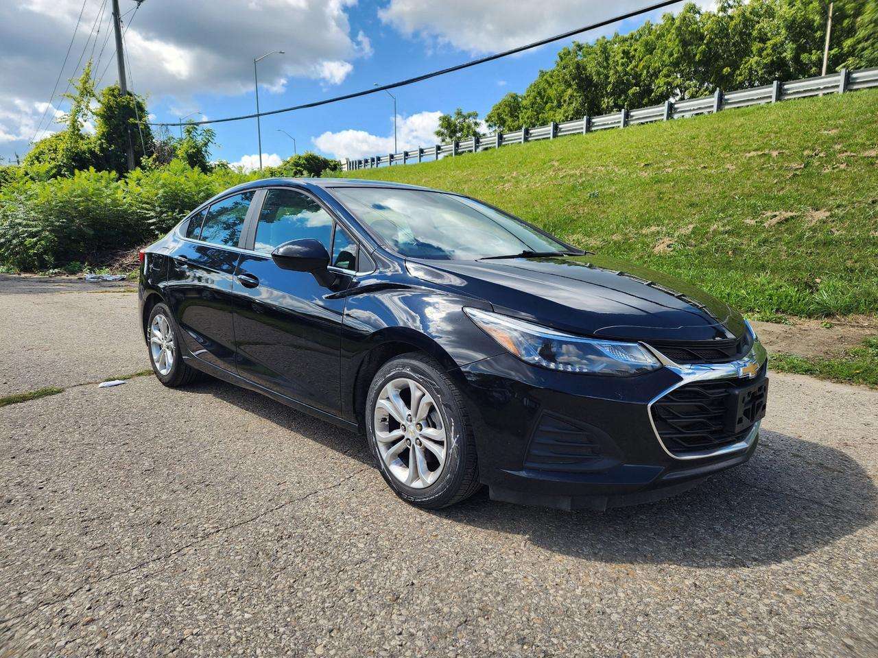 2019 Chevrolet Cruze LT l Great Condition l Reverse Cam l Alloy Wheels — снимка 1