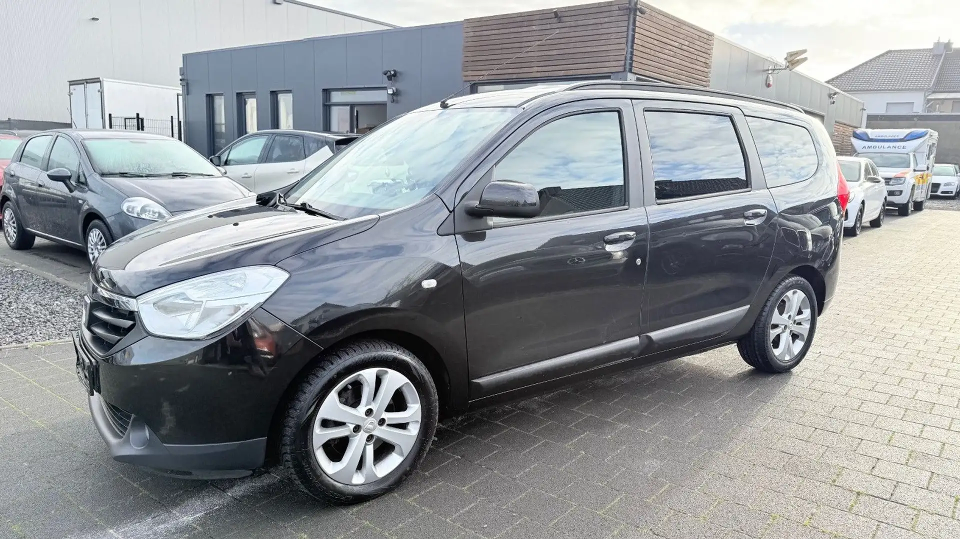 Dacia Lodgy 1.5 dCi Schwarz - 1