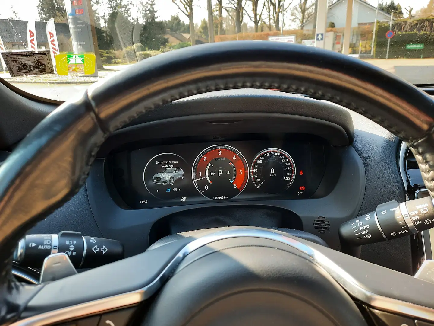 Jaguar F-Pace 25d AWD Aut. R-Sport MOT. ca.75000km gel. Red - 1