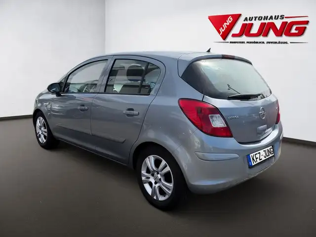 Opel Corsa view 4