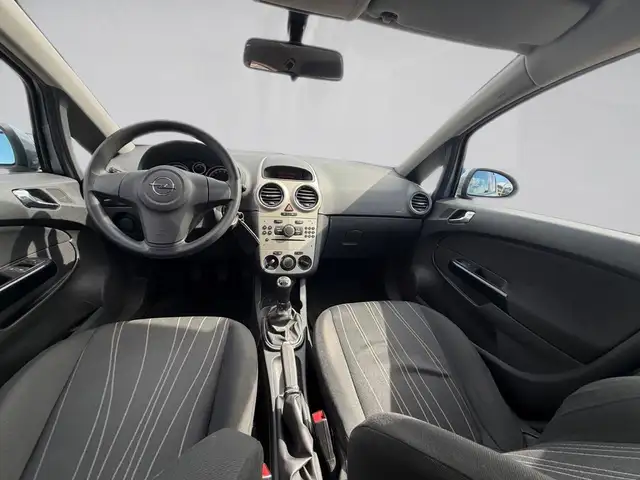 Opel Corsa view 12