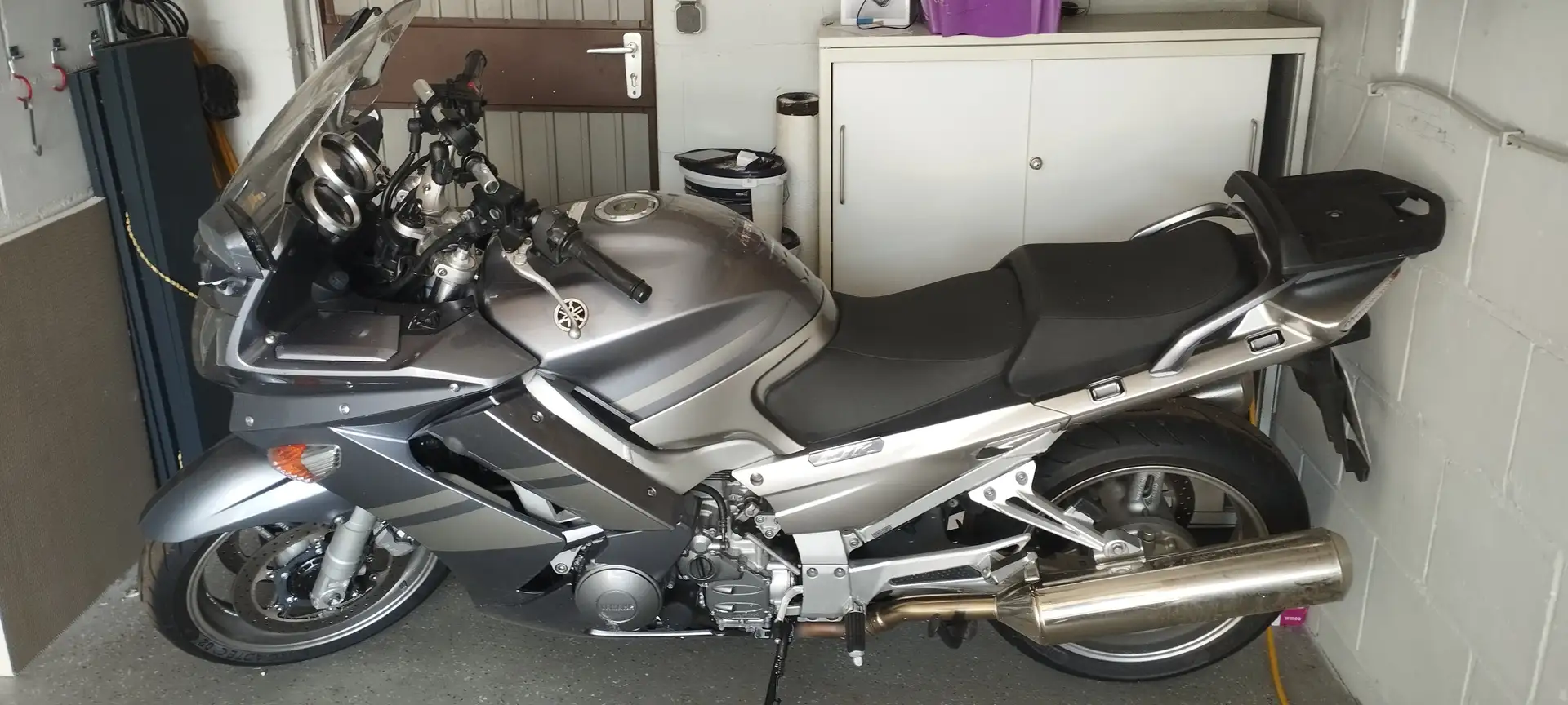 Yamaha FJR 1300 Срібний - 1