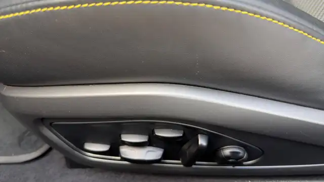 Porsche 911 view 15