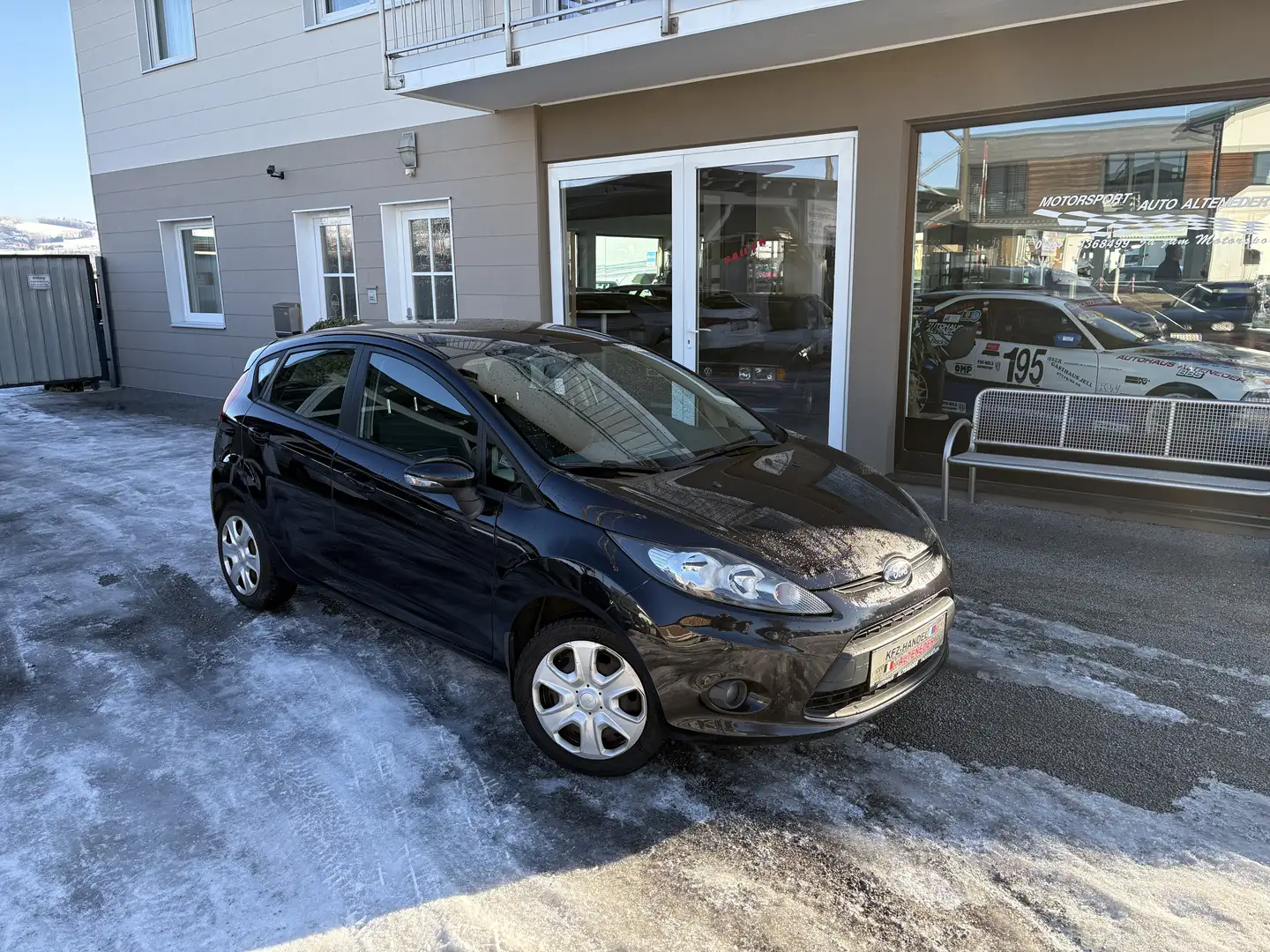 Ford Fiesta Trend 1,25 *1.BESITZ*PICKERL NEU* Schwarz - 1