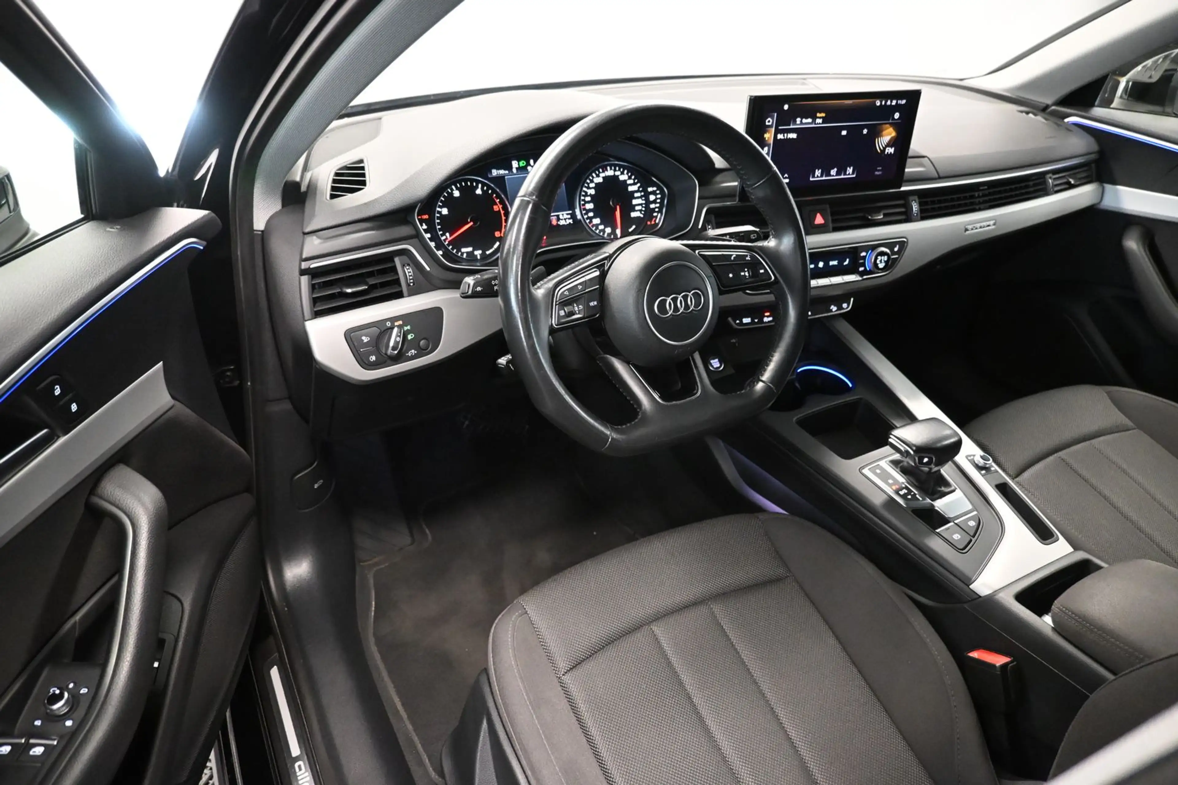 Audi A4 allroad 40 TDI *AHK*ACC*NAVI*LED*SHZ*AMBIENTE — photo 14
