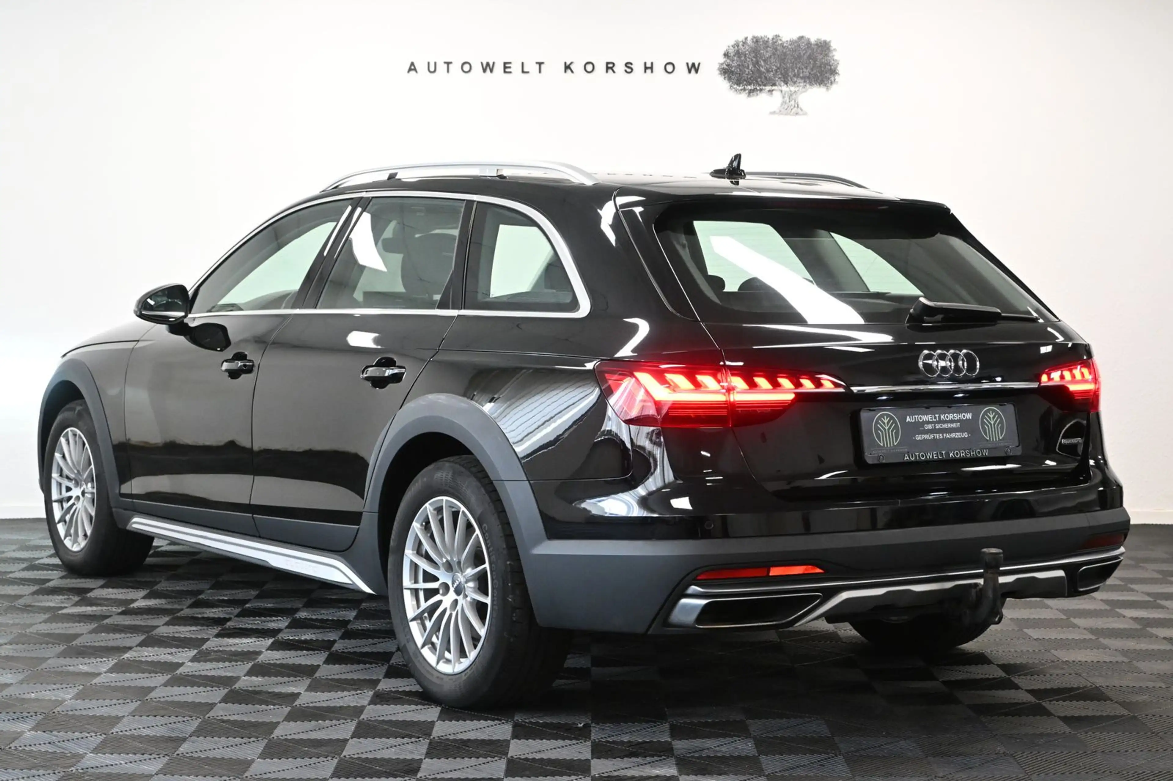 Audi A4 allroad 40 TDI *AHK*ACC*NAVI*LED*SHZ*AMBIENTE — photo 11