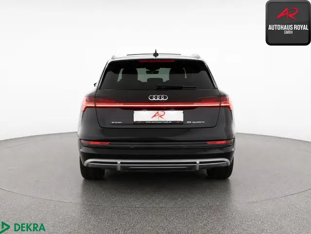 Audi E-Tron view 4