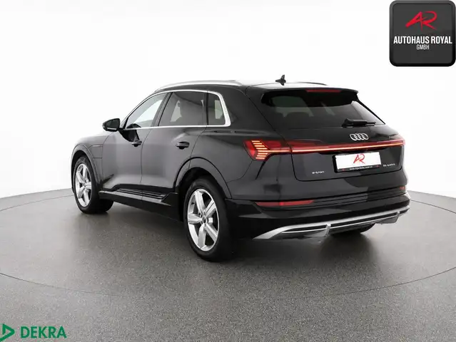 Audi E-Tron view 3