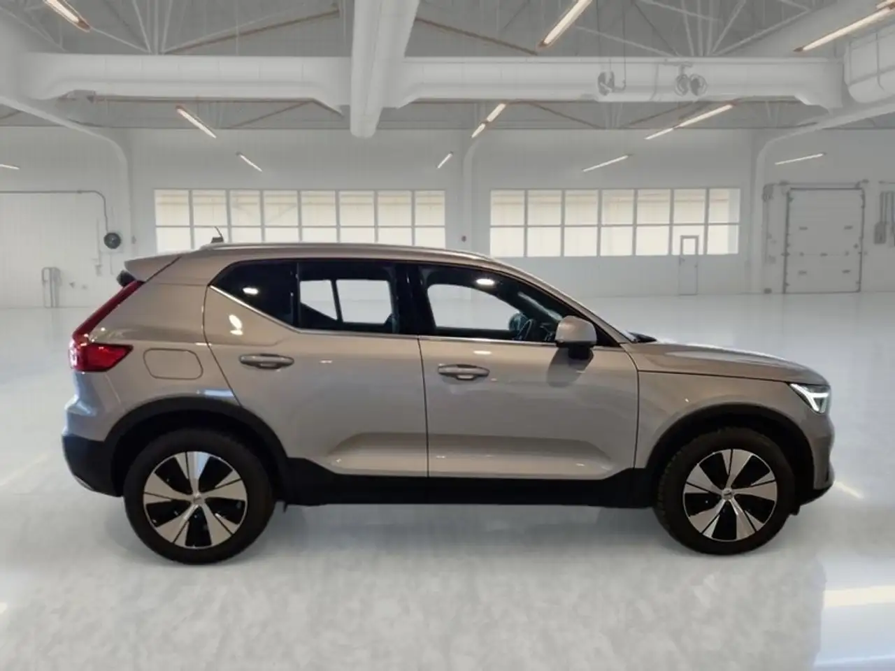 Volvo XC40 T5 RECHARGE PLUG-IN AUTO PLUS BRIGHT SUV, миниатюра 3