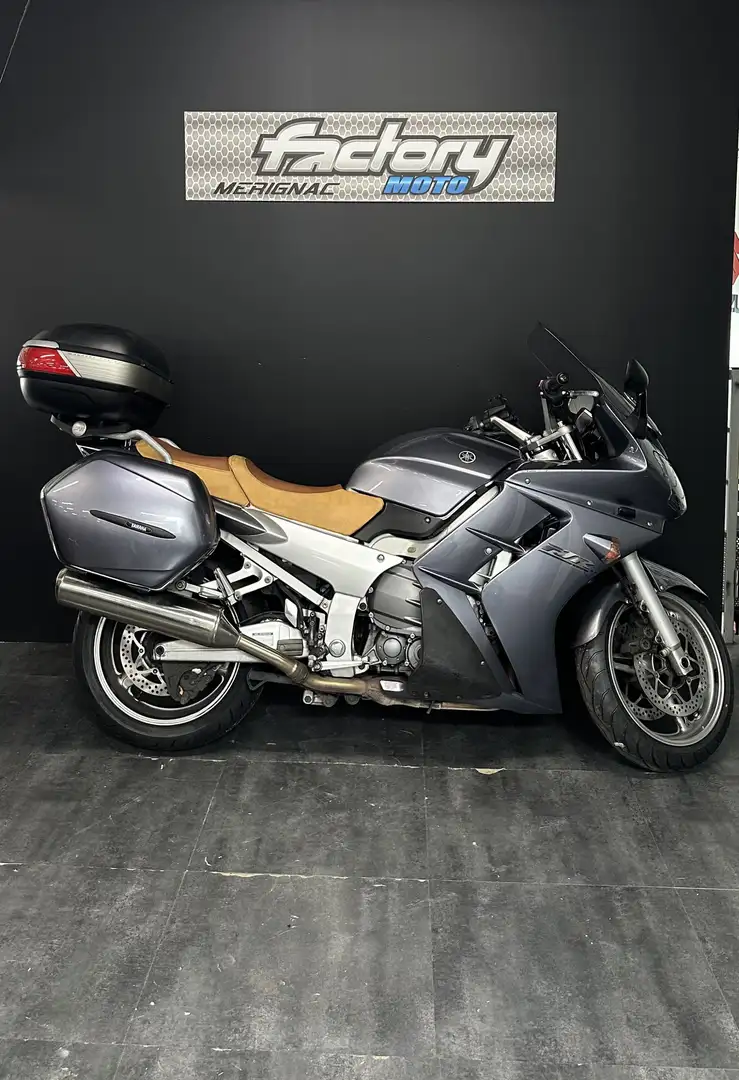 Yamaha FJR 1300 - 1