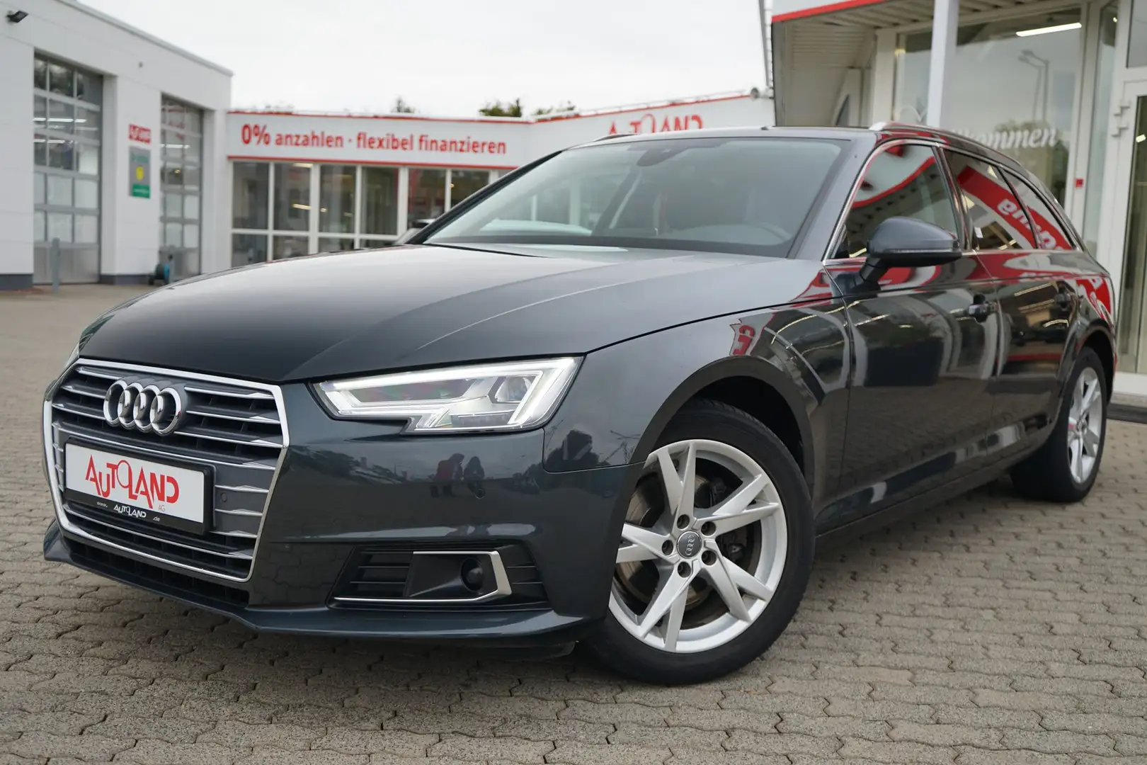 Audi A4 Avant 2.0 TDI sport LED Navi ACC AHK Grau - 1