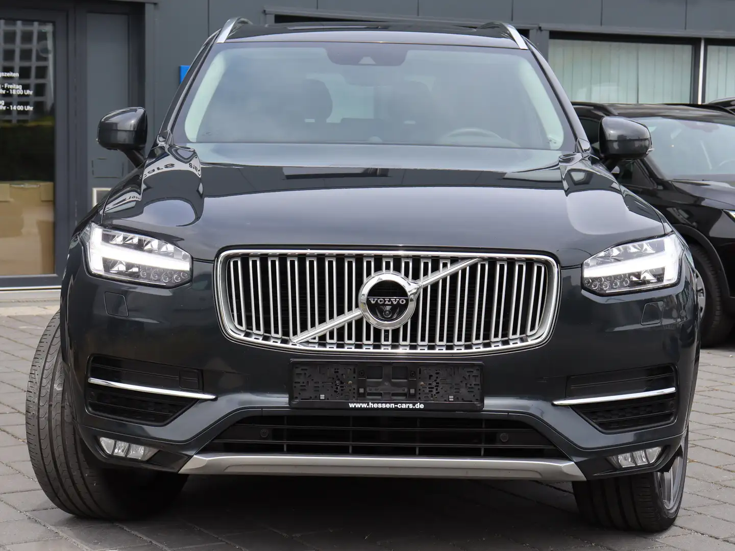 Volvo XC90 Inscription D5 AWD 7 SITZER*PANO*360°*22`` Grijs - 2