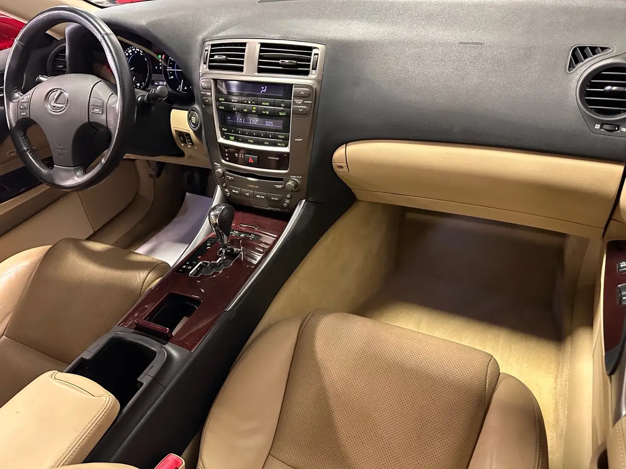 Lexus IS photo Lexus IS