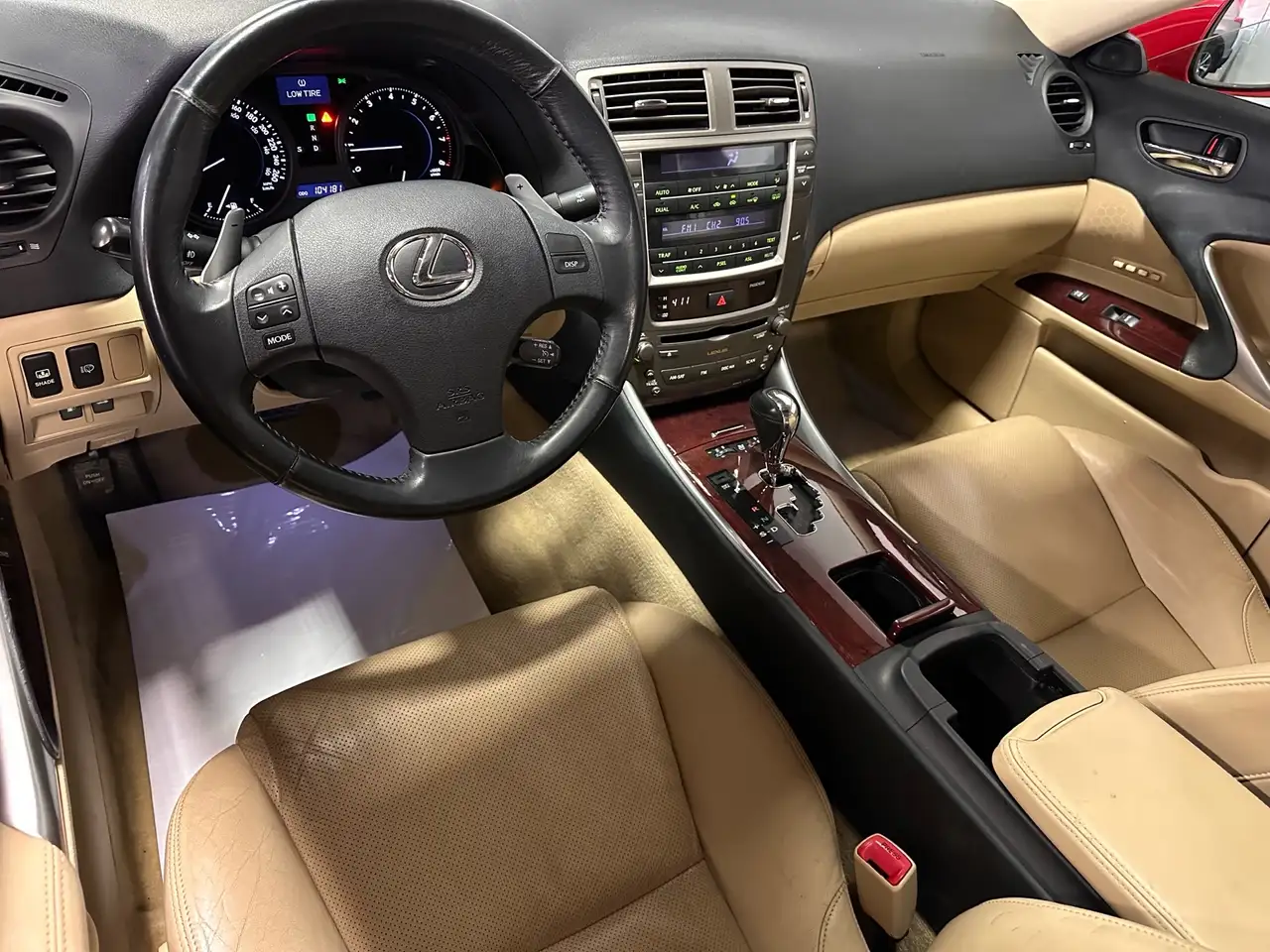 Lexus IS photo Lexus IS