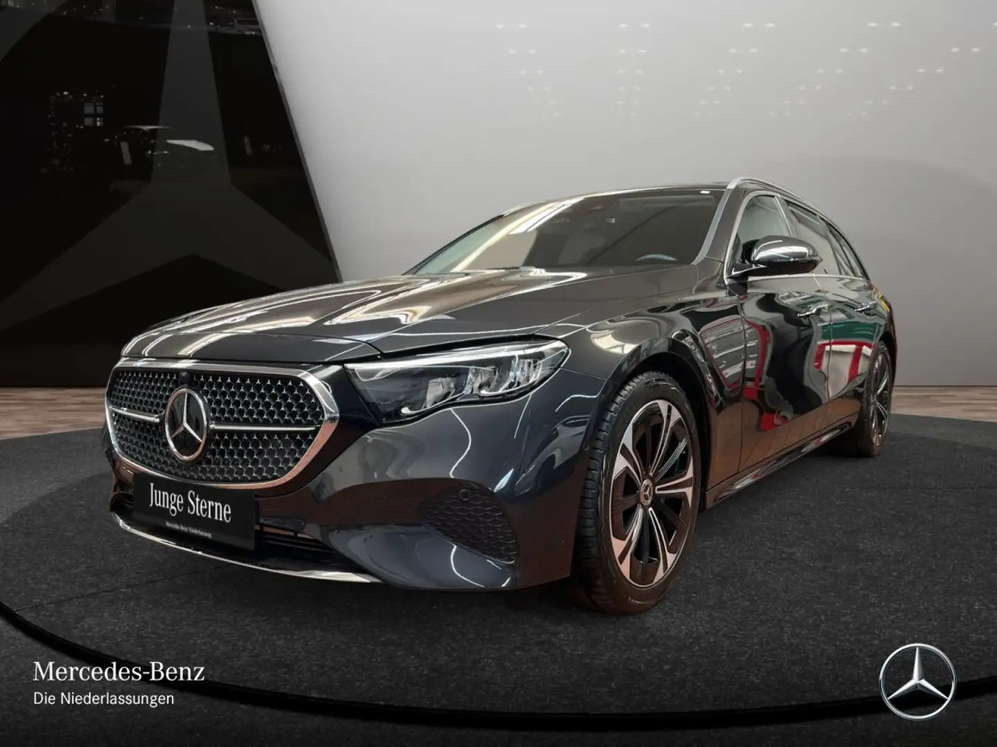 Mercedes-Benz E 300 e T Hybrid Avantgarde Fahrass Distr. LED AHK Grau - 2