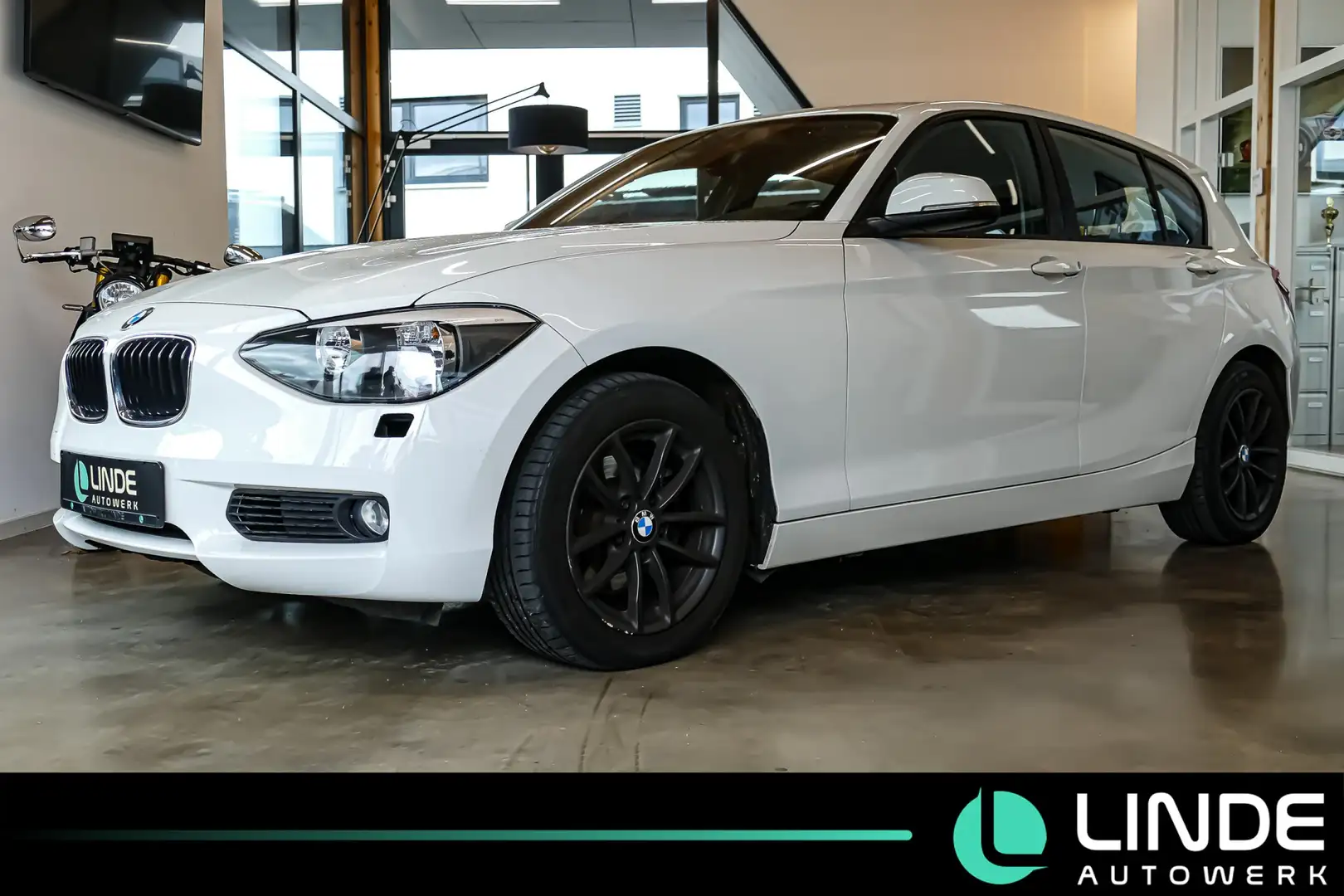 BMW 118 i Sport-Line |KLIMA|PDC|SHZ|16 ALU Weiß - 1