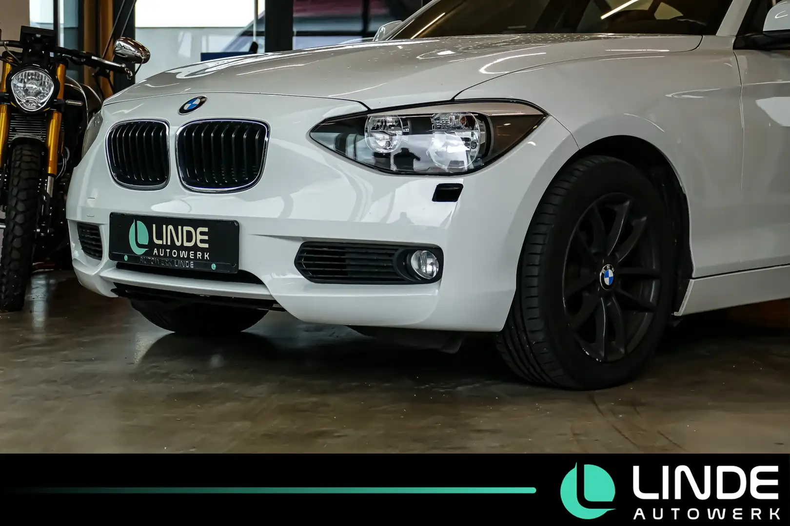 BMW 118 i Sport-Line |KLIMA|PDC|SHZ|16 ALU Weiß - 2
