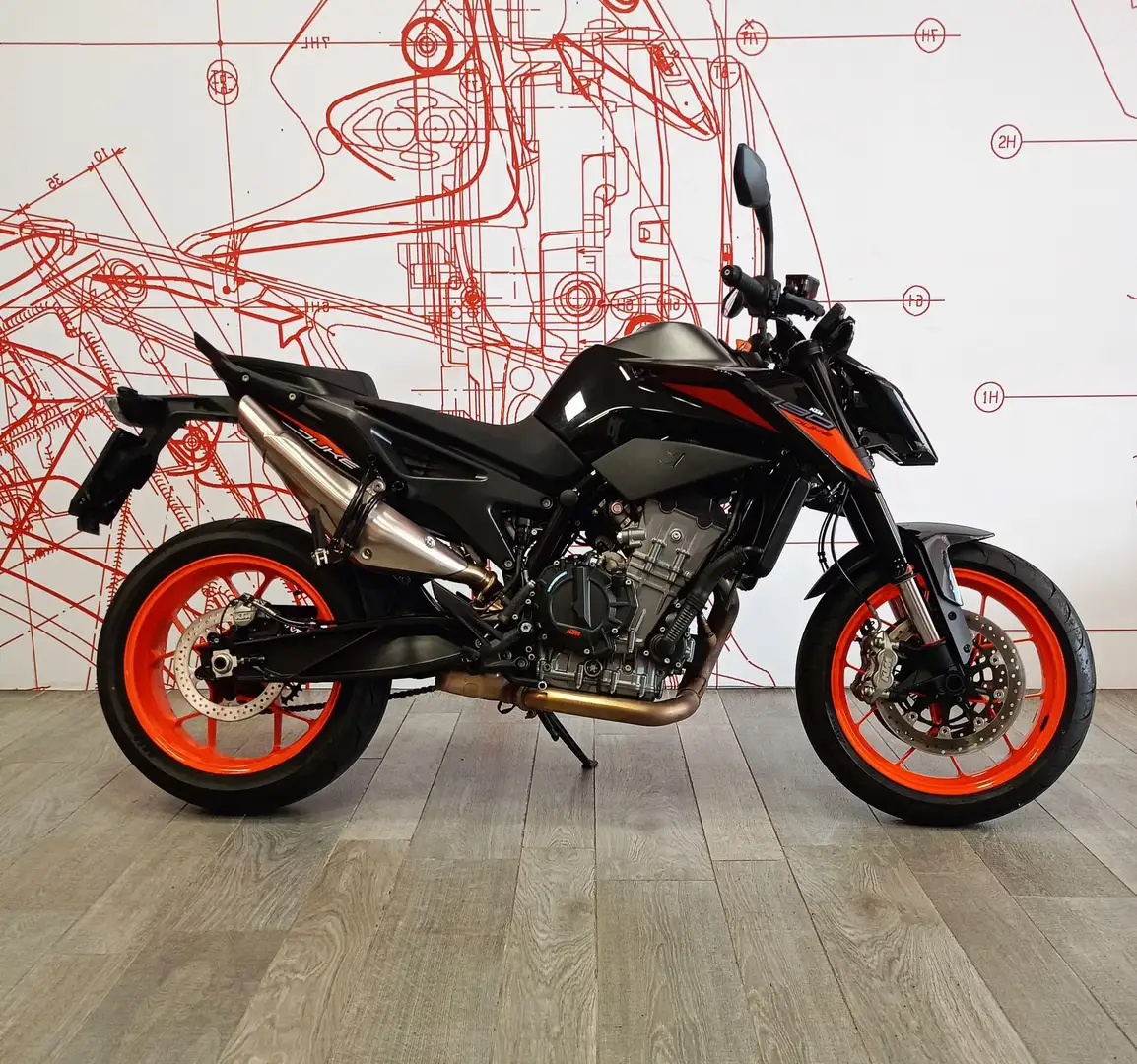 KTM 790 Duke - 1